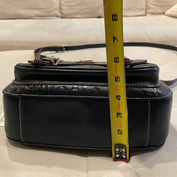 dooney and bourke retro embossed blue leather Safari crossbody Bag - Picture 5 of 13